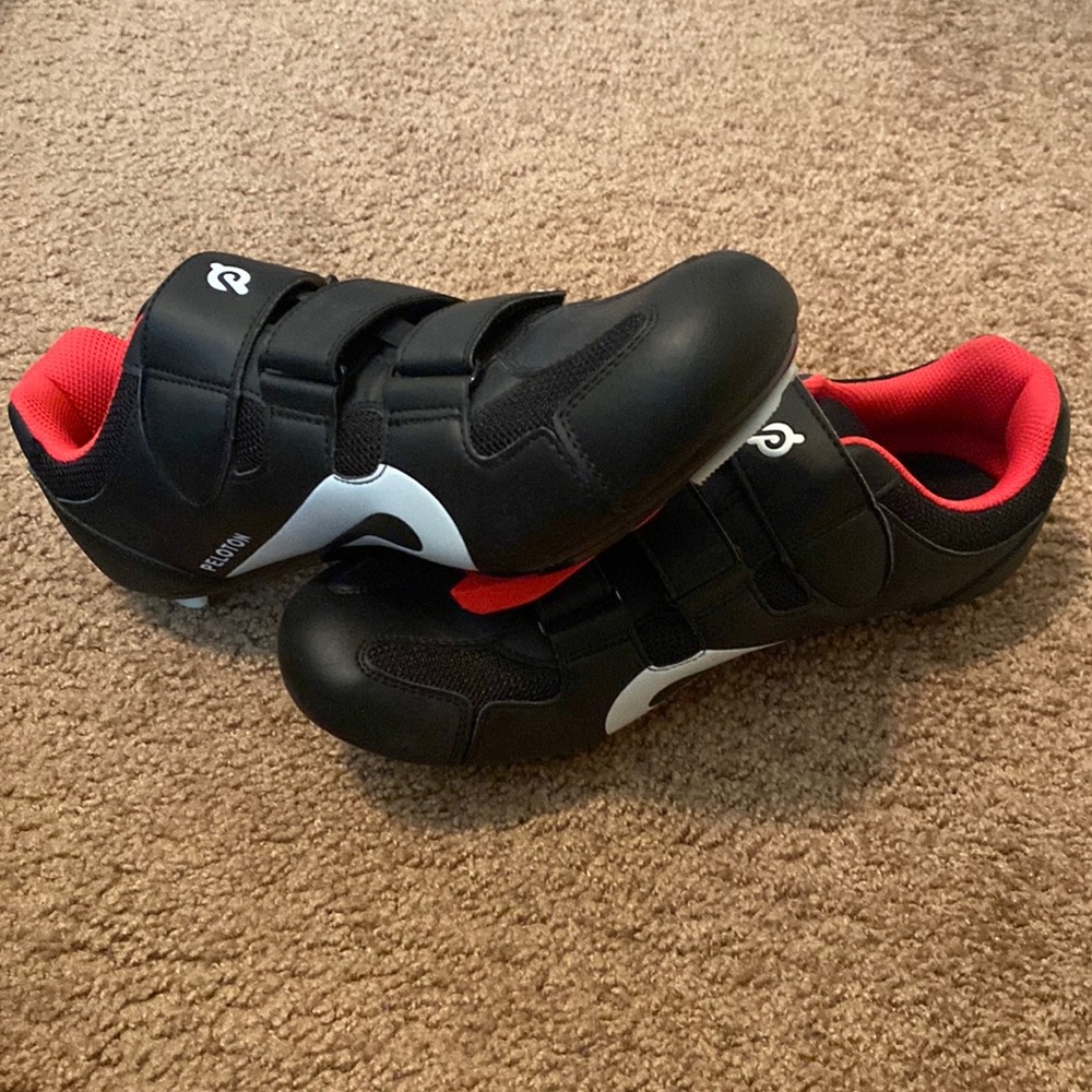 Peloton bike shoes! Size 45.